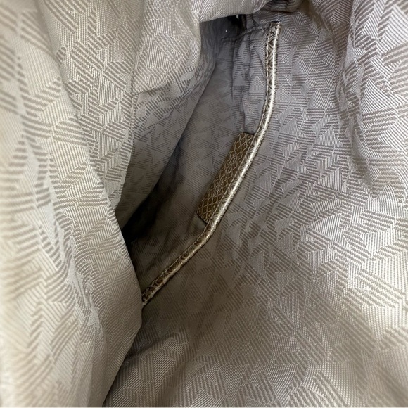 Michael Kors Corinne Medium Metallic PYTHON EMBOSSED CORINNE MEDIUM MESSENGER - Picture 6 of 11